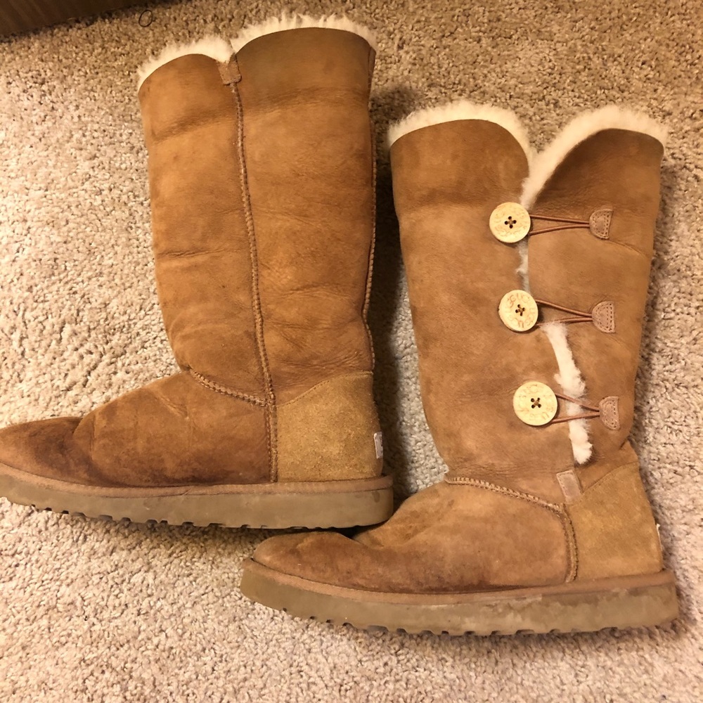 Y’all ugg light brown boots